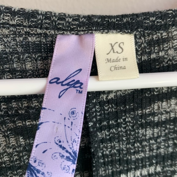 Alya Black Heathered Long Sleeve Mini Dress - Picture 3 of 4